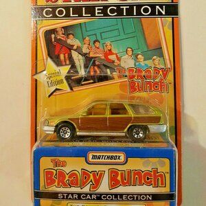 MATCHBOX Brady Bunch Station Wagon NOC 1997 Star Car Collection NEW